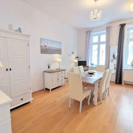 New - Charmante Wohnung In Berlin Mitte-Schlegelstrasse